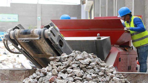 Conoce cómo funciona la primera planta de valorización de residuos de construcción