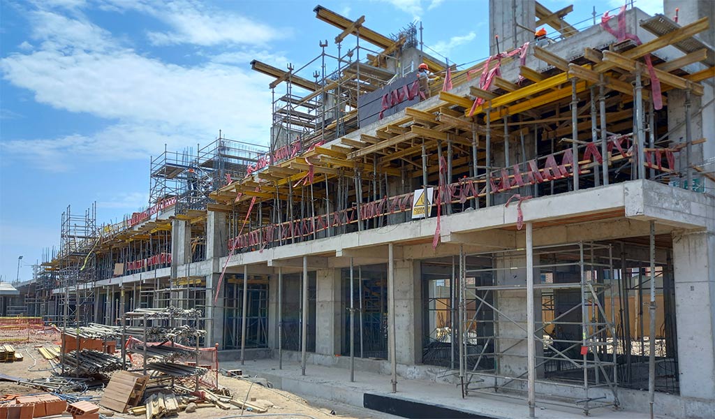 Encofrados y andamios ULMA en la construcción de tres colegios