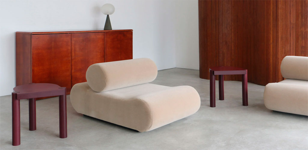 EBBA Architects superpone papel reciclado para formar el taburete Plod de paquete plano