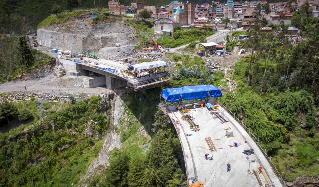 ULMA brindó soluciones integrales en la construcción del puente Ollachea en Puno