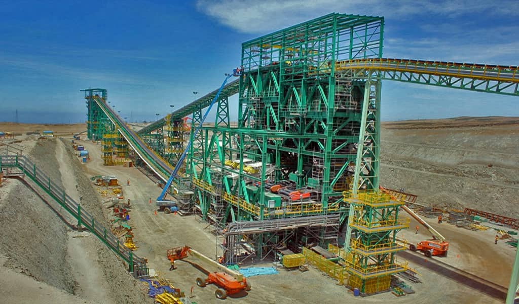 Cimentación, construcción y montaje: ULMA presente en la ampliación de operaciones de la mina de hierro Shougang