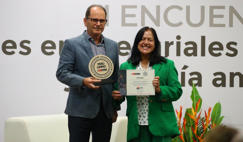 Corporación Aceros Arequipa recibe reconocimiento “Perú Limpio” del Ministerio del Ambiente