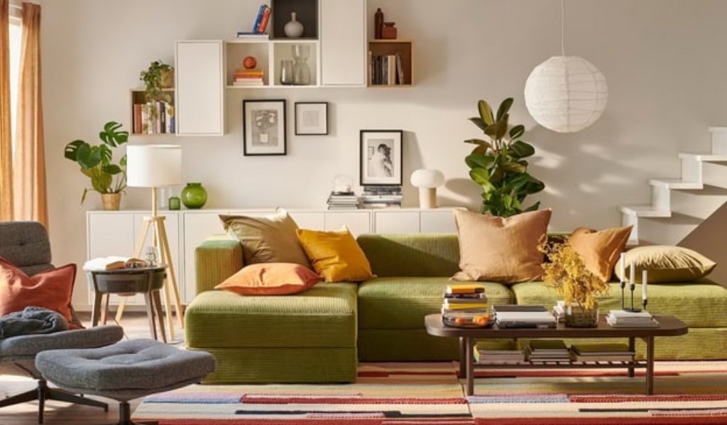 ¿Problemas con tu sofá verde? Te damos algunos consejos para usarlo en tu decoración