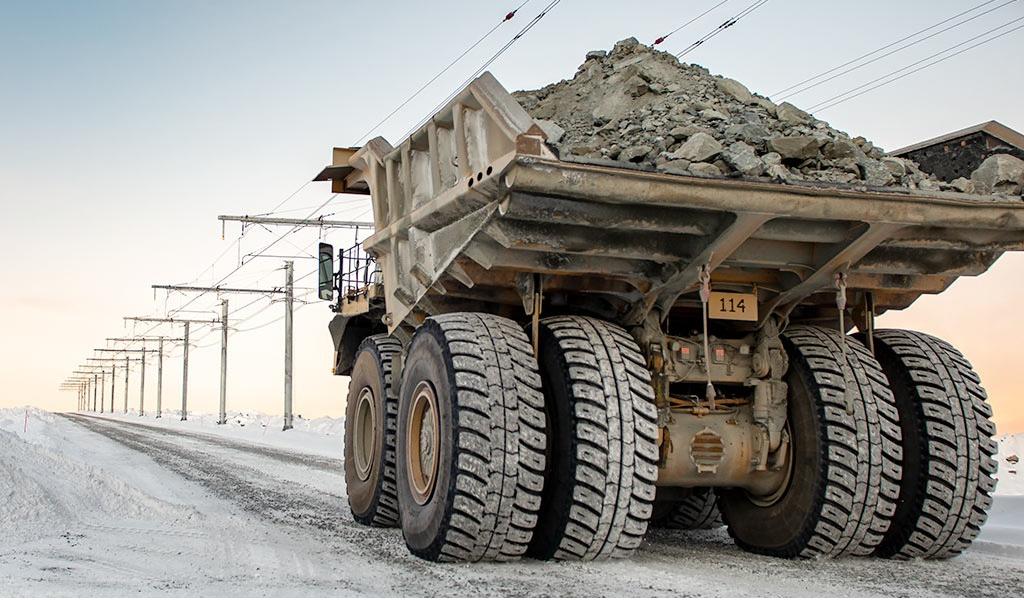 ABB: Proyectan incremento en electrificación de camiones mineros para el 2027