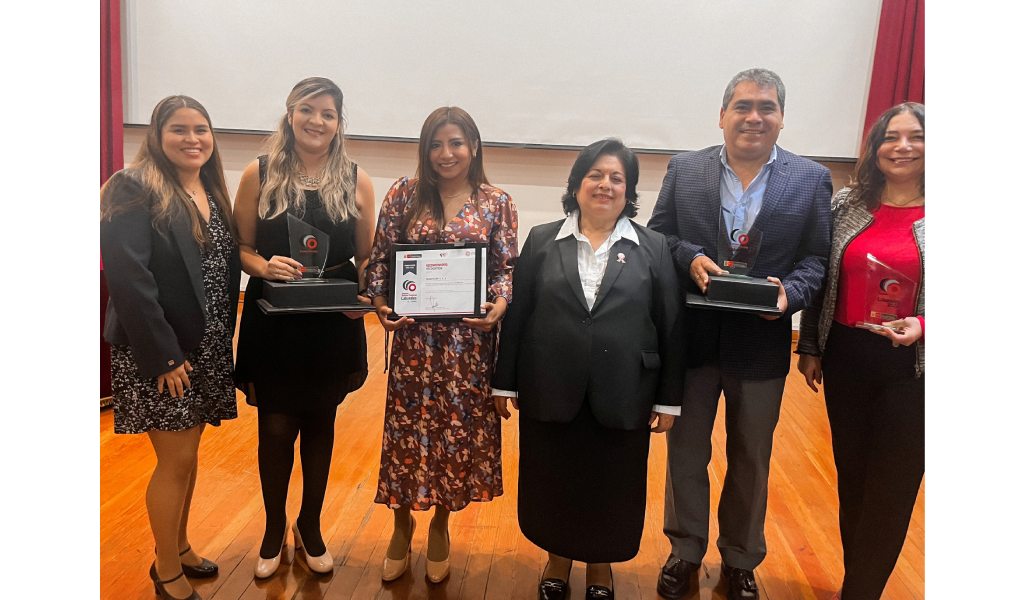 Ferreycorp y Ferreyros reciben triple premiación por prácticas laborales