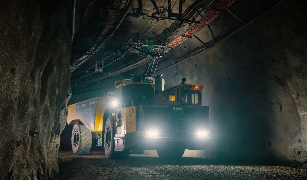 ABB, Boliden y Epiroc lanzan primer Trolley eléctrico para minería subterránea