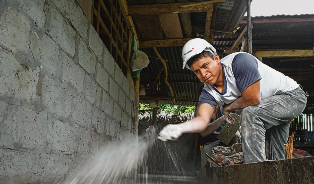 Sueños en concreto: Programa de Pacasmayo que reemplaza pisos de tierra por pisos de concreto