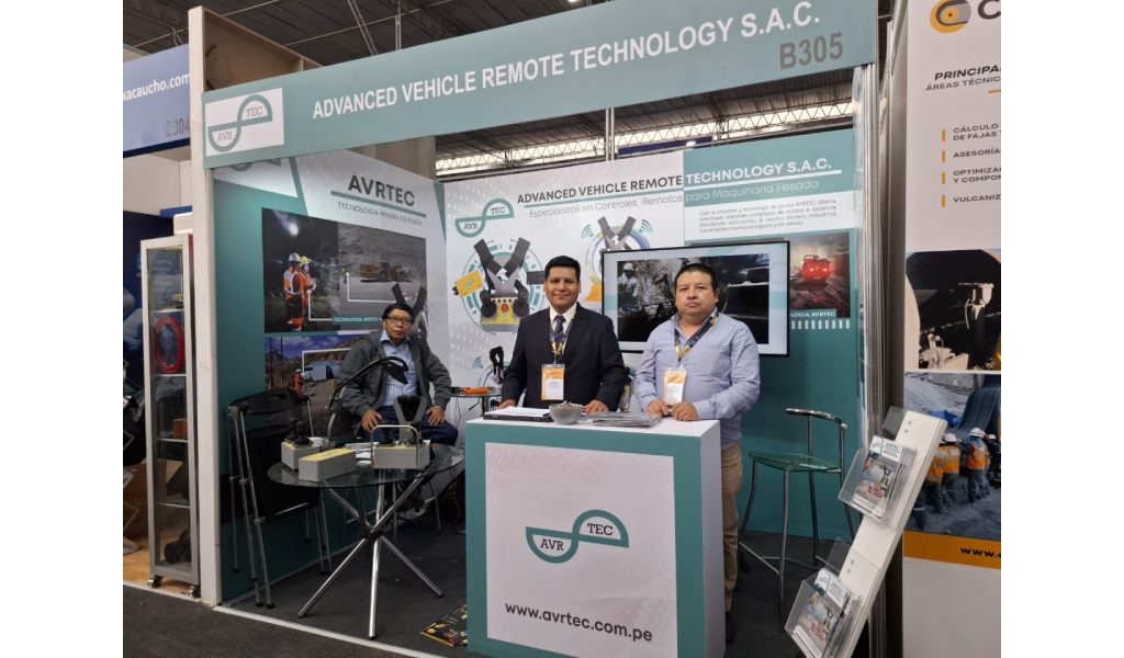 AVRTEC presenta sus innovadores controles remotos para maquinaria en exhibición minera