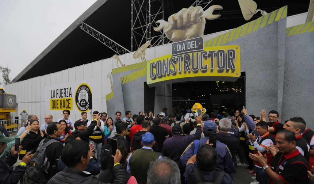 Más de 2000 constructores peruanos celebraron su día homenajeados por el Círculo de Especialistas