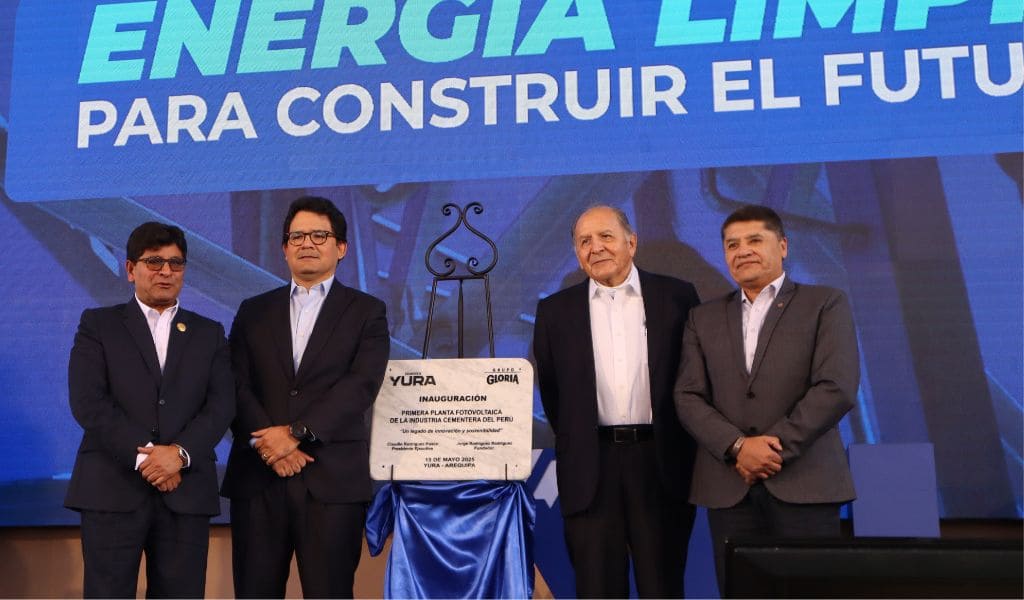 Cemento Yura inaugura la primera planta fotovoltaica de autoconsumo de la industria cementera peruana