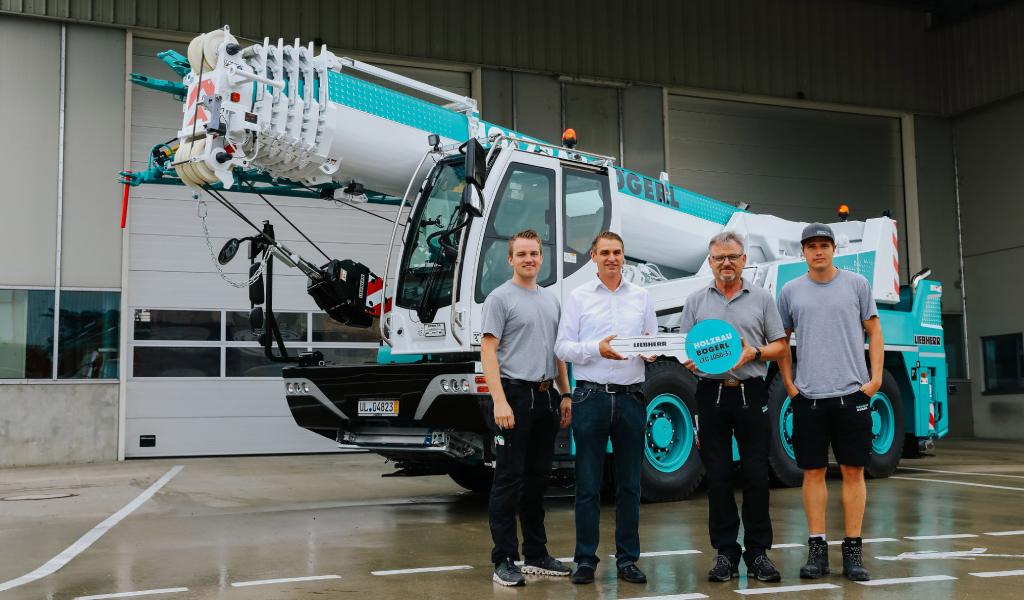 Holzbau Bögerl invierte en la primera grúa móvil en la historia de la compañía