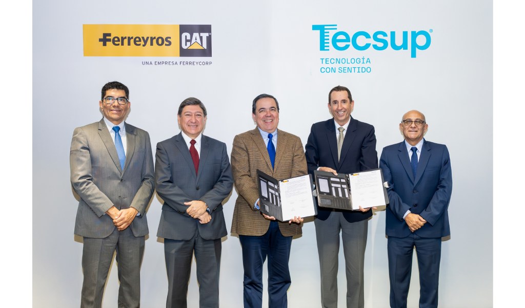 Ferreyros y Tecsup refuerzan histórica alianza para formar talento técnico en maquinaria pesada