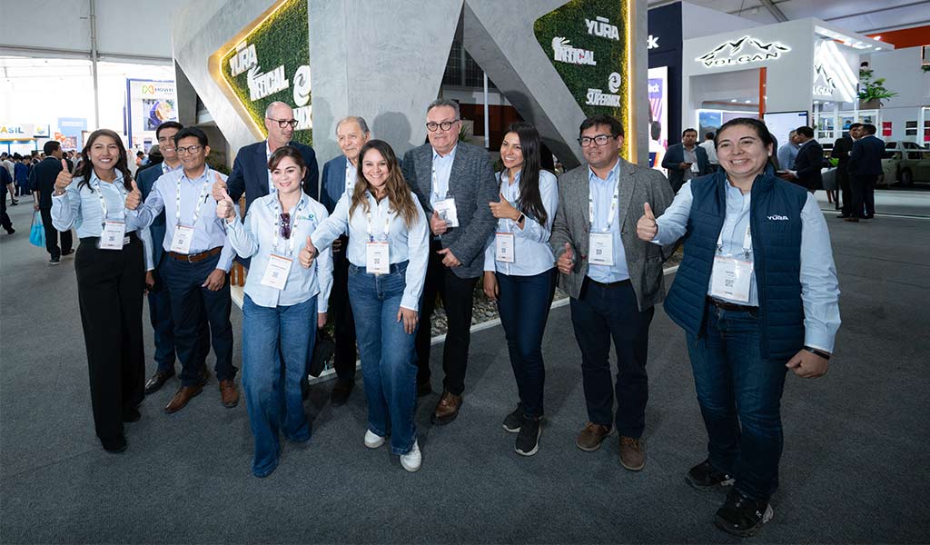 Yura impulsa innovación en minería subterránea con mixer de bajo perfil y soluciones en shotcrete en PERUMIN 37