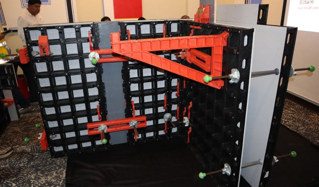 Innovación en obra: PERI presenta su sistema de encofrado DUO en Lima