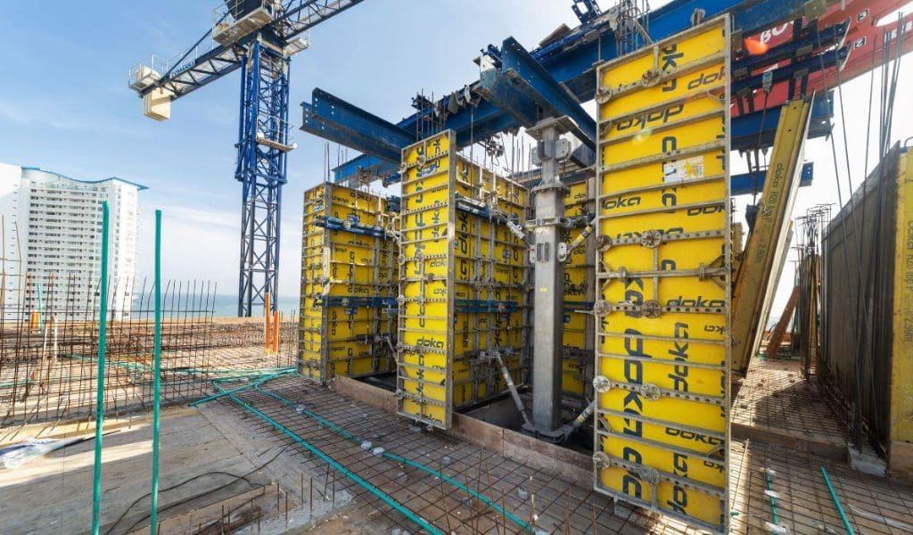 Doka impulsa la construcción vertical en Colombia con tecnología de encofrado de última generación