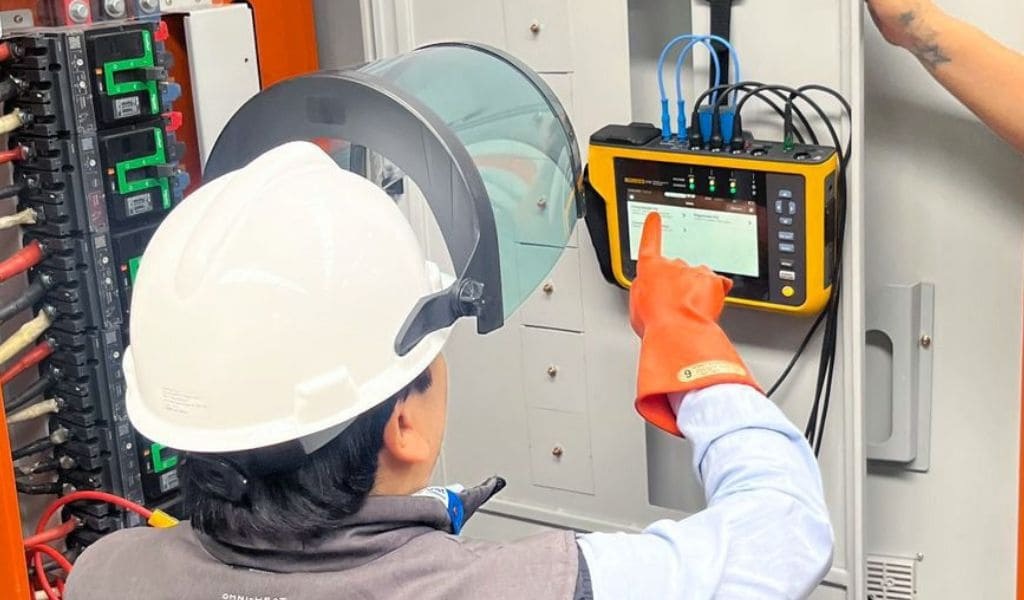 Sonepar Perú impulsa la especialización técnica con capacitaciones gratuitas sobre análisis de calidad de energía