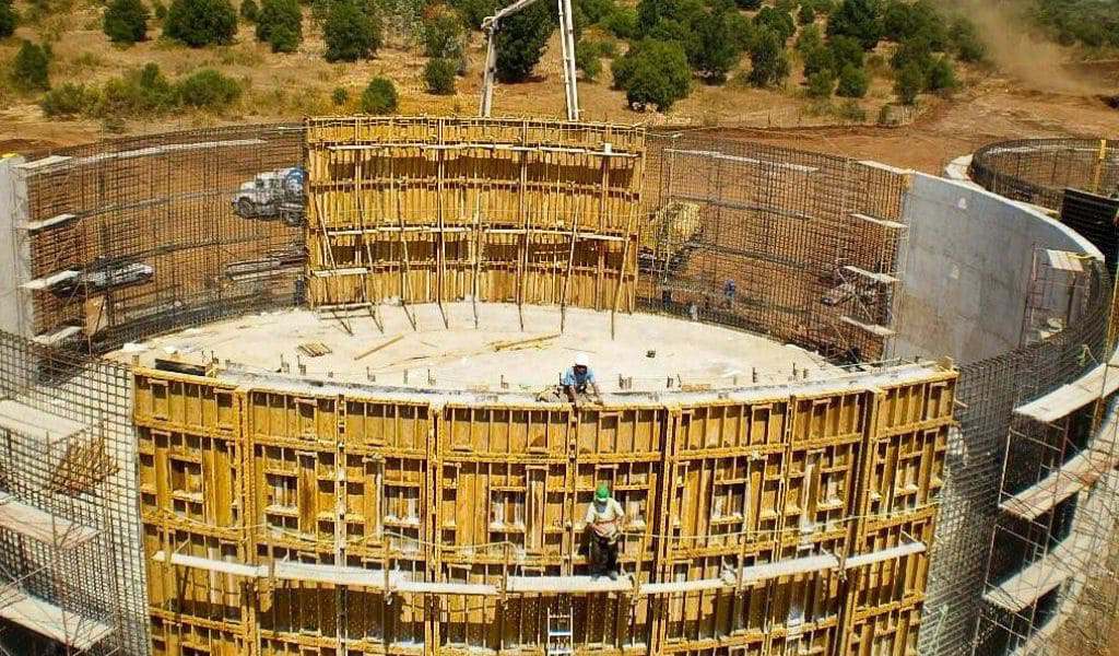 Redi-Radius® de EFCO del Perú: Encofrado ajustable para muros circulares y curvos