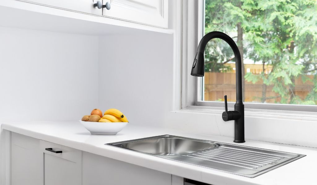 METUSA impulsa cocinas más funcionales y duraderas con su completo portafolio de griferías y lavaderos