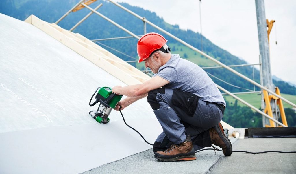 Leister UNIDRIVE 500: Soldador semiautomático para PVC y TPO