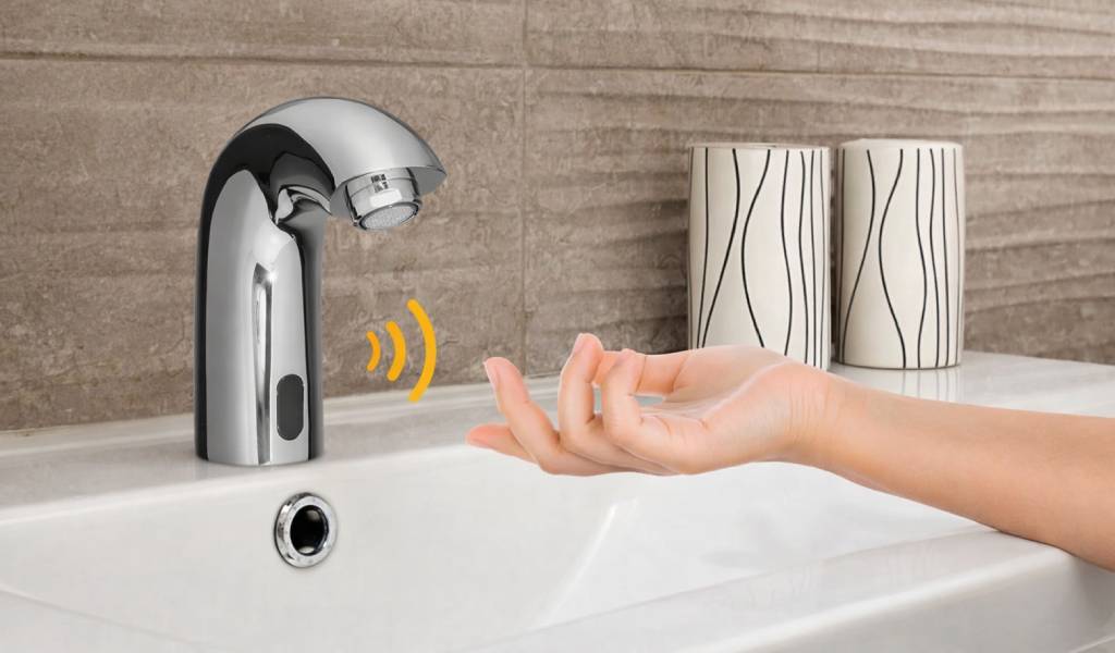 Grifería con sensor para espacios modernos