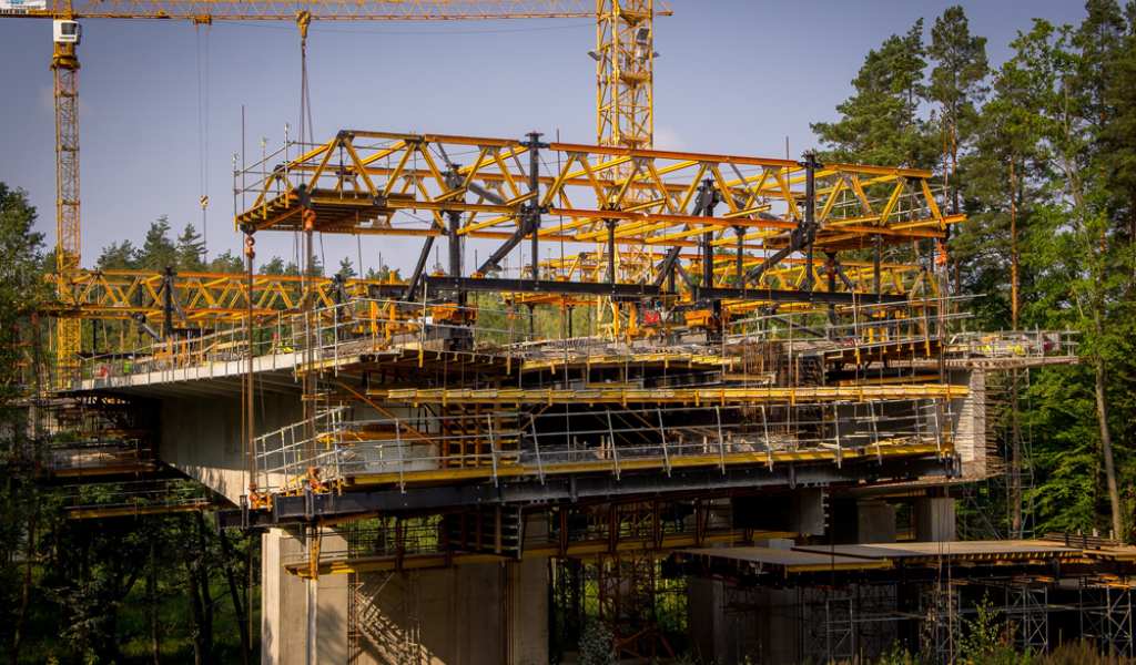 Carro de avance CVS para puentes de grandes luces: Encofrado en voladizo de alto rendimiento