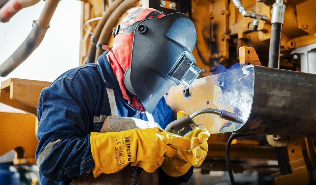 Soltrak, de Ferreycorp, amplía portafolio de marca propia Tecseg para seguridad industrial