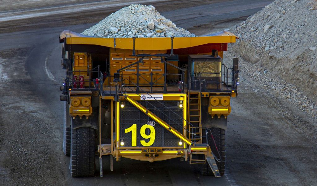 Caterpillar reconoce a Quellaveco por acarrear 500 millones de toneladas de forma autónoma