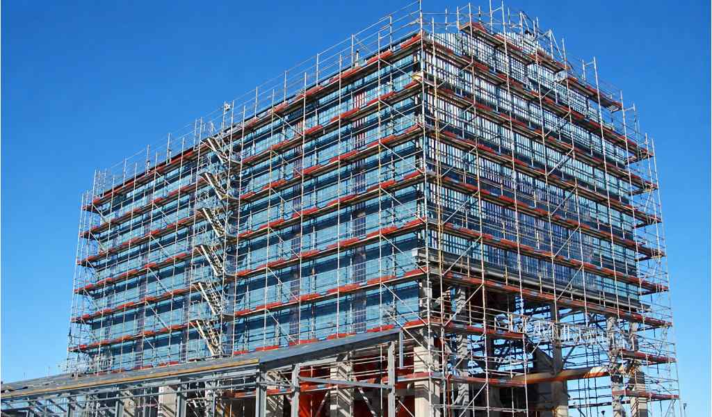 Sistema Allround de Layher: eficiencia, seguridad y versatilidad para la industria