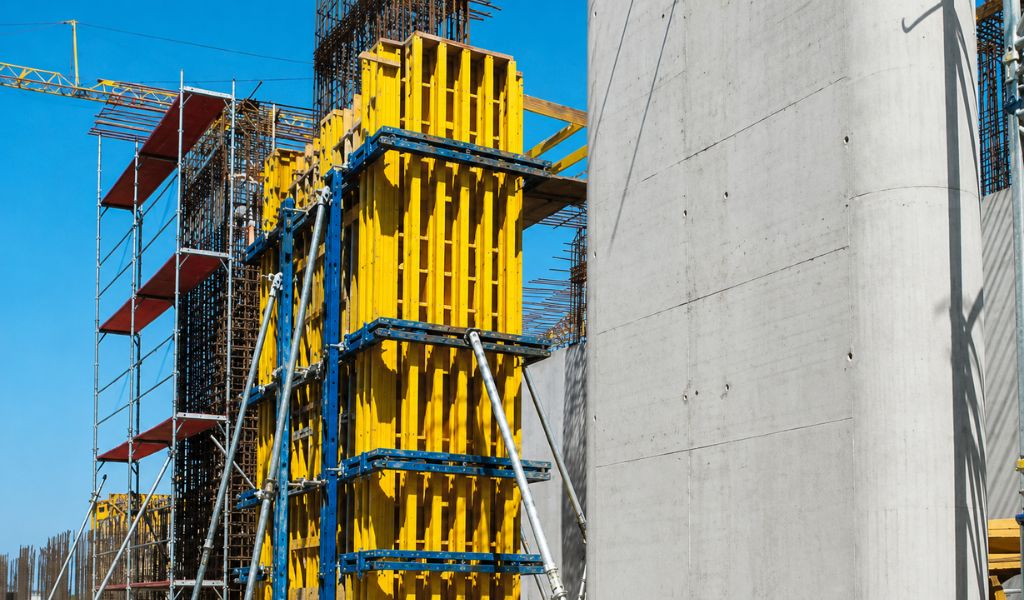 Encofrado de pilares Top 50 de Doka: la solución modular para proyectos de concreto de alta exigencia