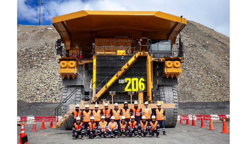 Antamina elige a Caterpillar y Ferreyros para expansión de flota de camiones ultraclass de 400 toneladas