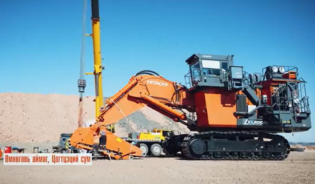 La primera excavadora Hitachi EX2000-7BH en Mongolia