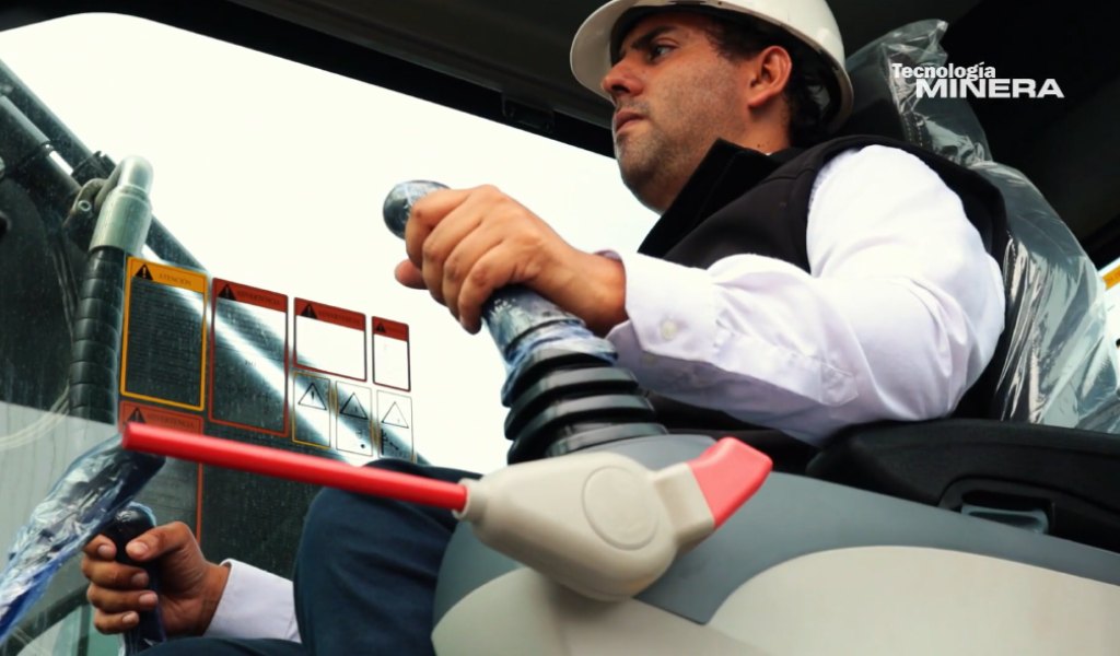 ZOOMLION – Conocemos la excavadora ZE370E